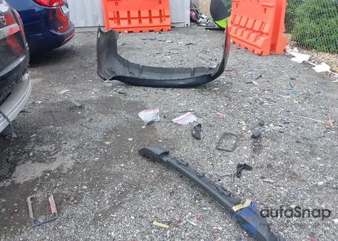 2018 Nissan Pathfinder Sv z USA, uszkodzony, nr VIN 5N1DR2MM0JC609570